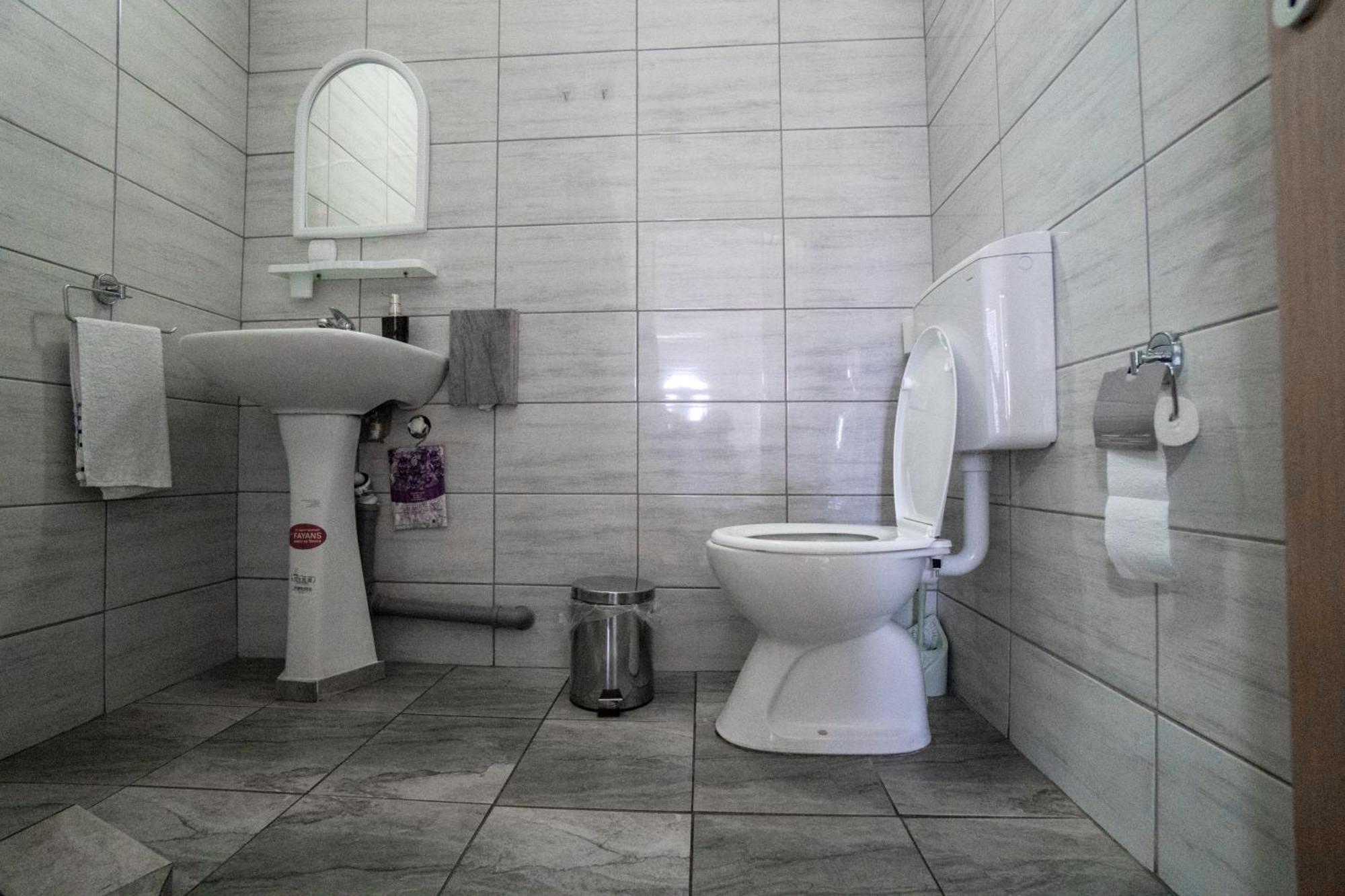 Mrzenci Apartments ゲヴゲリヤ エクステリア 写真