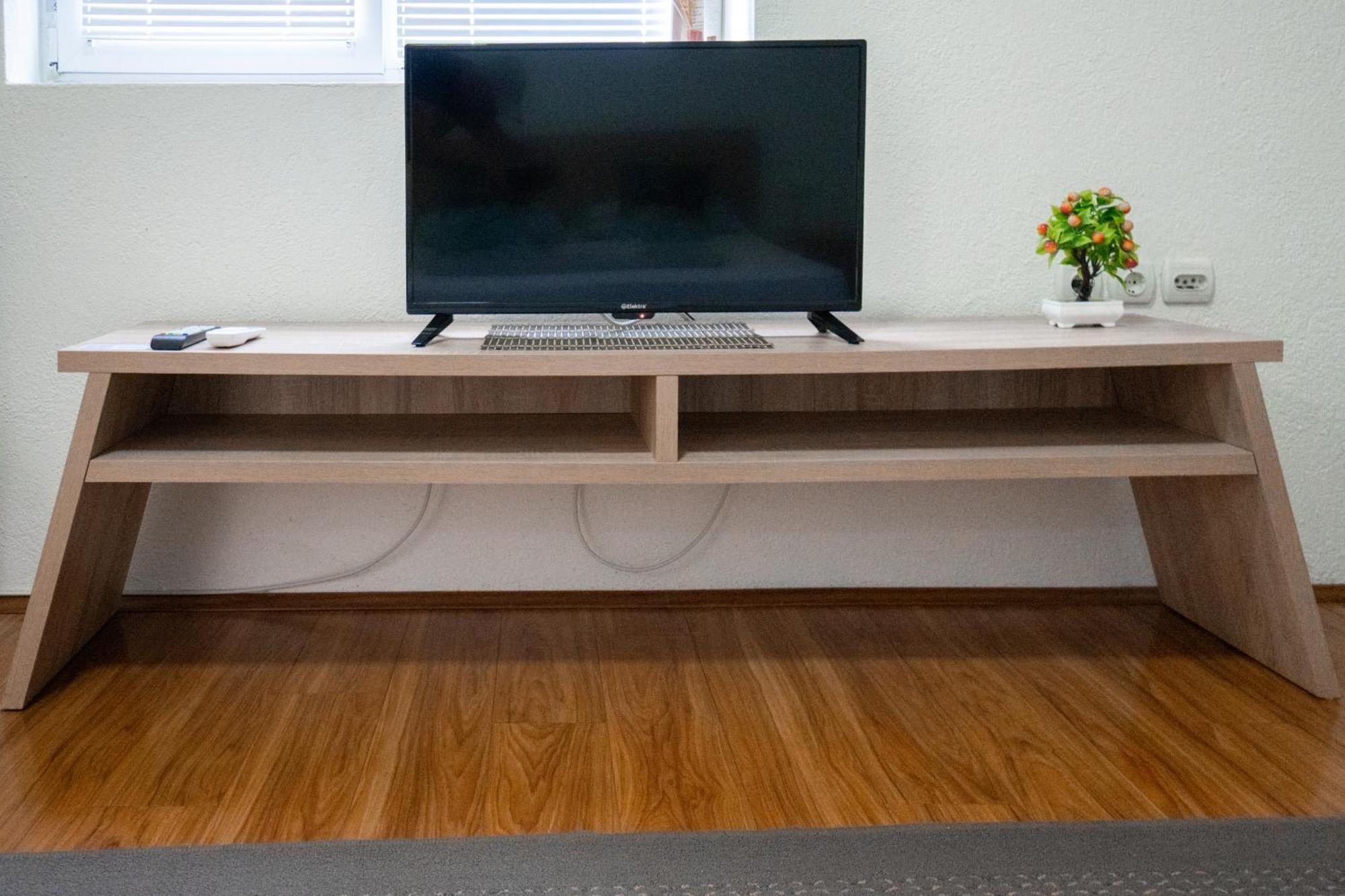 Mrzenci Apartments ゲヴゲリヤ エクステリア 写真
